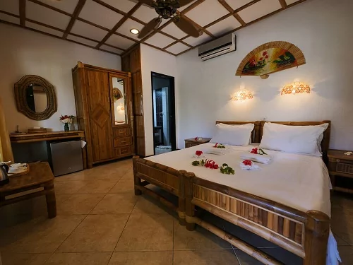 The deluxe rooms in the Dolphin House are the perfect hideaway for the honeymoon couple