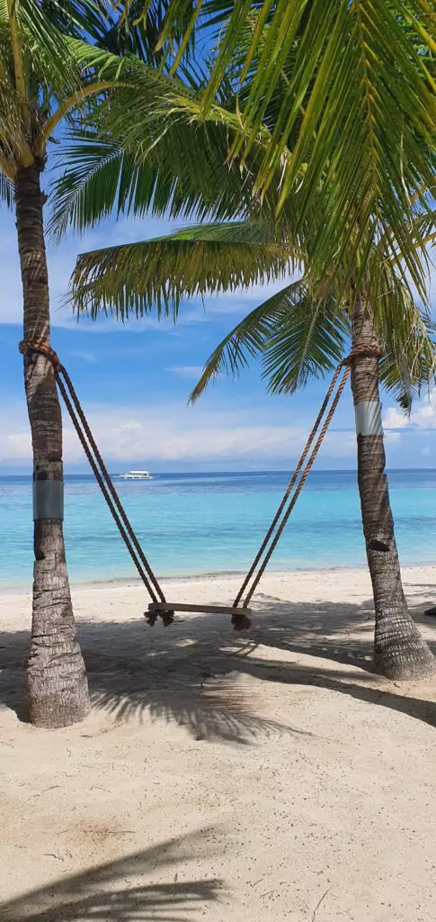 romantic swing in Panglao (Bohol)