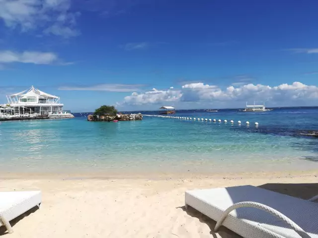Beachview from Moevenpick Resort in Cebu